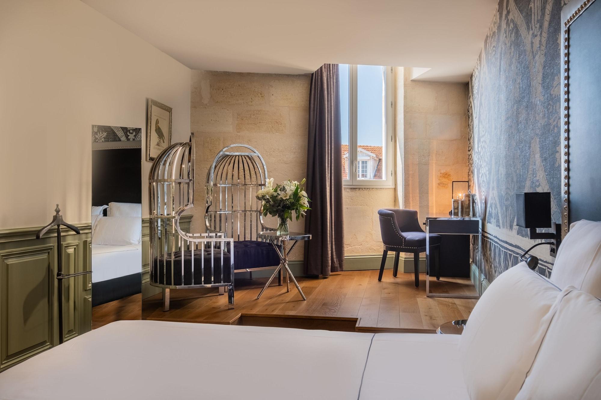Le Palais Gallien Hotel & Spa Bordeaux Exterior photo A room at the hotel