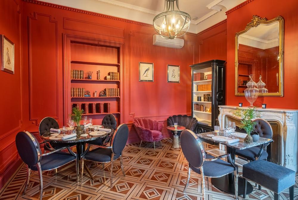 Le Palais Gallien Hotel & Spa Bordeaux Exterior photo The Library at The Ivy, St John's Wood