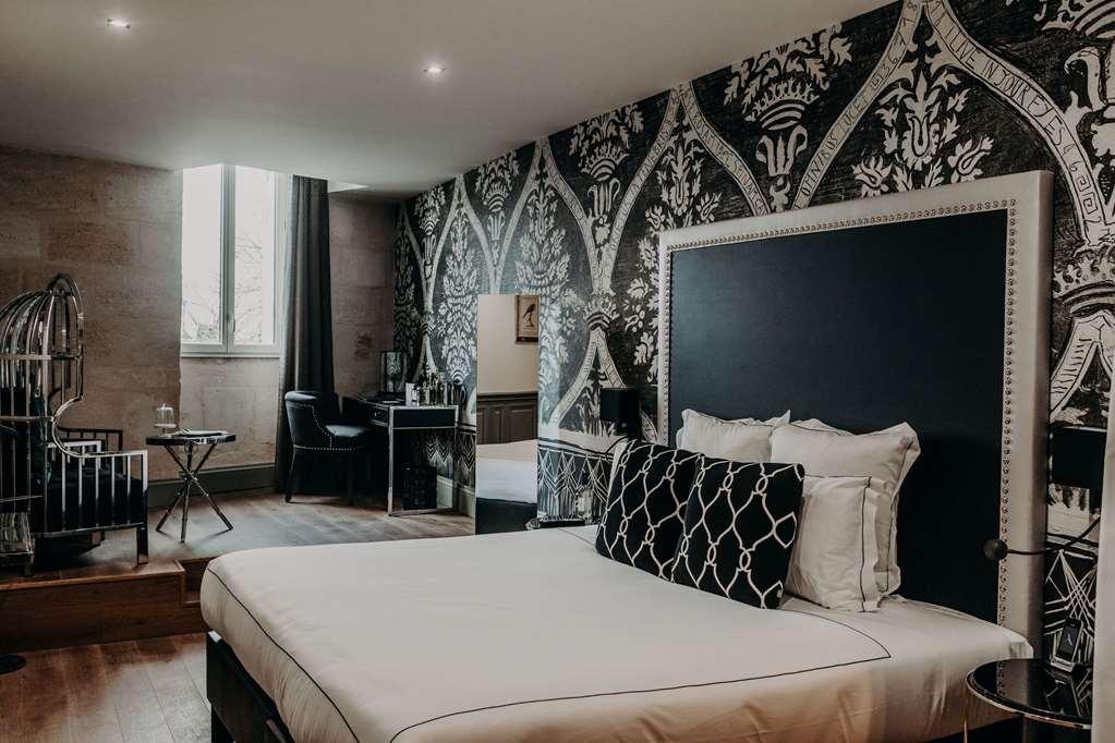 Le Palais Gallien Hotel & Spa Bordeaux Room photo A room at the hotel