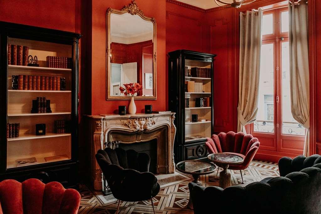 Le Palais Gallien Hotel & Spa Bordeaux Room photo The library
