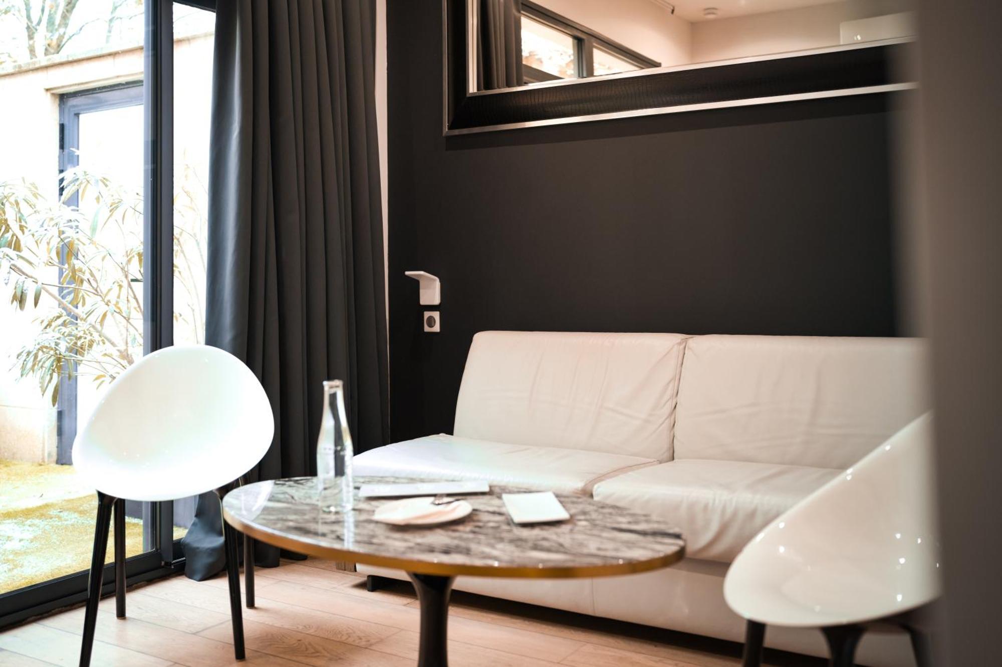 Le Palais Gallien Hotel & Spa Bordeaux Exterior photo A room at the hotel